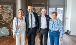 Huguette Bello au vernissage d'une exposition à l'aéroport Roland-Garros 