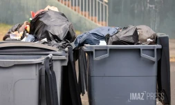 poubelles grises