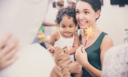 Grâce à l\'association Famill\'Espoir un Noël avant l\'heure pour des marmays handicapés.