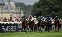 C'est un fait rarissime: la filiÚre hippique annule les courses prévues le 6 novembre 2024 pour accompagner une grÚve et une manifestation à Paris des organisations du trot et du galop, afin de protester contre un projet de hausse de la fiscalité sur les paris