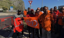 Le Port, manifestation, caserne Lambert, blocage