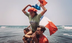 La France championne du monde de longboard Alice Lemoigne et Antoine Delpero en or 