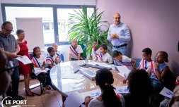 Le Port : 28 jeunes élus installés au conseil municipal des enfants