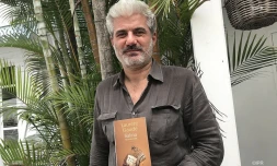 Laurent Gaudé reçoit ses deux prix du Roman Métis 2019