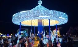 Saint-Pierre illumine les passants pour Noël