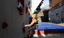 aleksandra miroslaw , championne d'escalade