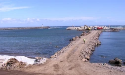 Saint-Pierre : début des travaux de drapage du port