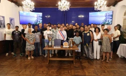 Saint-Pierre : les champions de handballl de la Réunion reçus par la municipalité