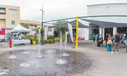 Le Port : le parvis du Grand Marché réaménagé