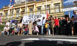 Saint-Denis - Manifestation contre l'opération Wuambushu à Mayotte 
