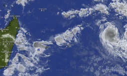 Dudzai continue de s'intensifier et pourrait passer Ă moins de 200km de Rodrigues d'ici dimanche