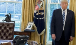 Le président américain Donald Trump au bureau ovale de la Maison Blanche, le 9 février 2017