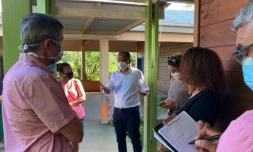 Emmanuel Séraphin visite écoles suite