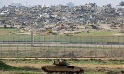 L'armée israélienne a intensifié ses frappes meurtriÚres contre le sud de la bande de Gaza au quatriÚme mois de sa guerre contre le Hamas, avant l'entrée mercredi soir dans le territoire de médicaments destinés aux otages israéliens et d'une aide aux civils palestiniens.