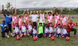 Saint-Paul : 100 jeunes licenciés rencontrent des stars du foot