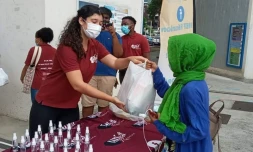 Crise sanitaire : l'Unef distribue masques, gel et colis alimentaires