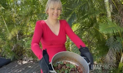 Lo gou mon péi : rougail saucisses aux brèdes chou de Chine de FoodbySteph