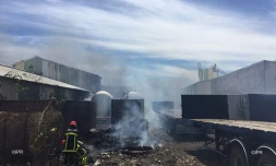 Incendie dans un entrepôt de cambaie