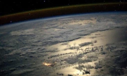 La Réunion et Maurice sous le clair de Lune