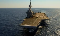 Le porte-avions français Charles-de-Gaulle, le 5 juin 2021 à Toulon ( AFP / NICOLAS TUCAT )