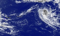 à à 2.310 km de La Réunion, le cyclone Dudzai s'accélÚre et pourrait se réintensifier d'ici jeudi