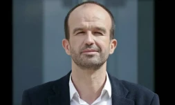Manuel Bompard, coordinateur de LFI, au siĂšge de La France Insoumise, Ă Paris, le 8 juillet 2024 ( AFP / Alain JOCARD )