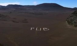 Piton de la Fournaise : une action anti pub à la Plaine des Sables 