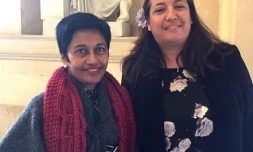 Éricka Bareigts accompagnée de la photo de la député de la Polynésie Française Maina Sage.
