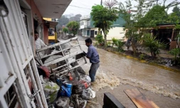 Inondations à Huauchinango, dans l'Etat mexicain de Puebla, le 11 octobre 2025 ( AFP / Alfredo ESTRELLA )