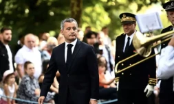 Gérald Darmanin pour la sortie de promotion des gardiens de la paix à l'Académie de police, le 11 août 2023 à Périgueux ( AFP / Christophe ARCHAMBAULT )