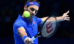 Le Suisse Roger Federer face au Sud-africain Kevin Anderson lors du Masters de Londres, le 15 novembre 2018