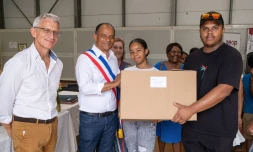 22 ordinateurs données pour l'entrée en 6 eme des enfants 