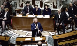 François Bayrou s'exprime lors de sa première séance de questions au gouvernement, le 17 décembre 2024. © STEPHANE DE SAKUTIN / AFP