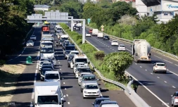 Route du littoral : 15 km de bouchons vers Saint-Denis 25 mai 2021