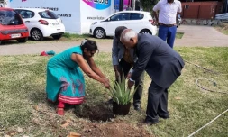 jardin partagé à saint paul avec le consul de l'inde