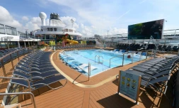 Le pont supérieur du paquebot "Spectrum of the Seas", le 21 mai 2019 à Singapour