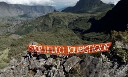 Stop aux survols touristiques
