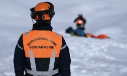 Les pisteurs-secouristes de Val d'Isère sont intervenus le 12 janvier 2025 pour porter secours à des skieurs emportés par une avalanche, appuyés par des équipes de secours en montagne. (Illustration) • © NICOLAS TUCAT / AFP