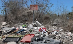 déchets et voiture 