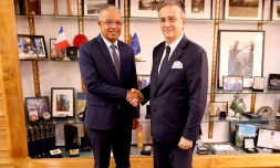 L'ambassadeur de France en Inde reçu au Département