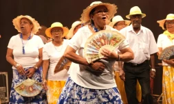 Saint-Paul : les séniors acteurs d’un spectacle autour du maloya