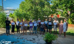 La ville du Port décerne des attestations d’expérience professionnelle à 13 agents en contrat PEC