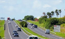 route entre sainte-marie  sainte-suzanne 