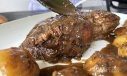 Lo gou mon péi: Rôti porc pommes de terre avec superkafrine