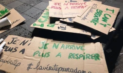 Rassemblement à Saint-Denis en mémoire de George Floyd, tué par un policier blanc 