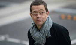 L'ex-urgentiste bayonnais Nicolas Bonnemaison arrive au tribunal d'Angers, le 24 octobre 2015