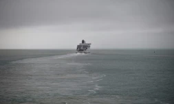 Le ferry britannique "Pride of Britain" quitte le port français de Calais, le 30 janvier 2020