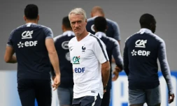 L'entraîneur de la France Didier Deschamps pendant une séance d'entraînement le 22 juin 2018 lors du Mondial en Russie