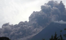 L'éruption du volcan Fuego photographiée depuis Alotenango, à 65 km au sud-esout de la capitale Guatemala, le 3 juin 2018