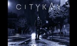 Le groupe de reggae, City Kay, se produit au premier Kwa La!.